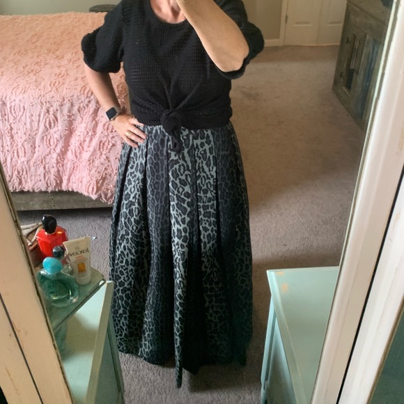 NINA LEONARD LEOPARD SKIRT - Picture 3 of 5